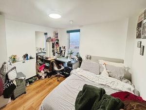 Bedroom- click for photo gallery